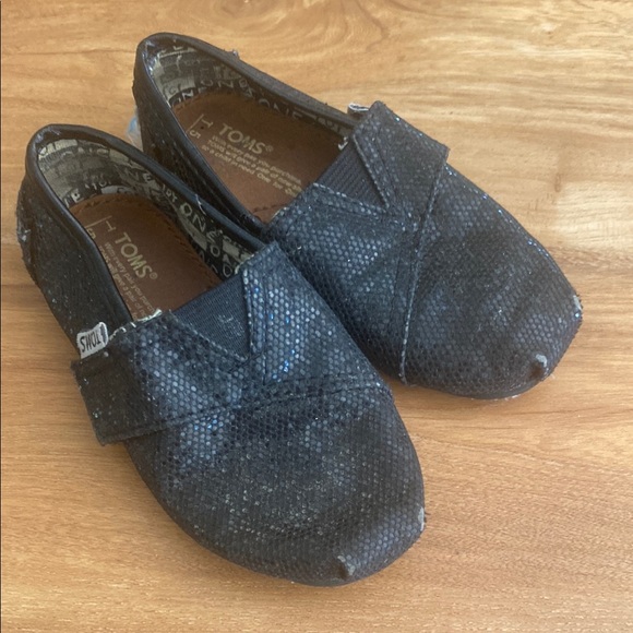 Toms Other - TOMS Black Moccasins with Classic Slip-On Design